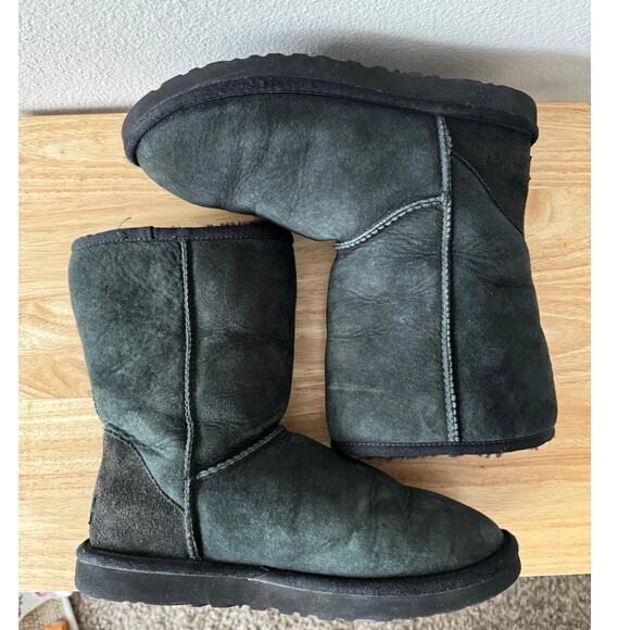 Women’s Black Classic UGG Boots Size 9 - Picture 6 of 9